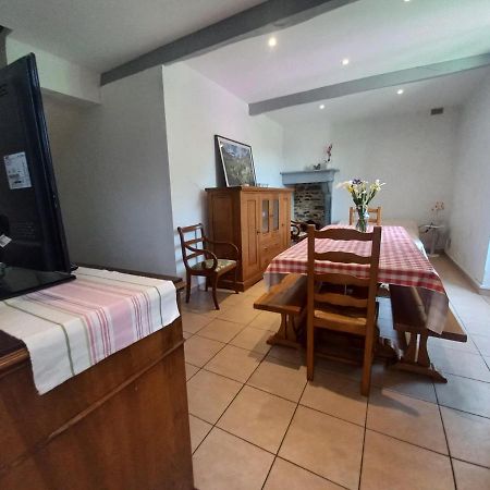 Adé Maison Avec Jardin מראה חיצוני תמונה