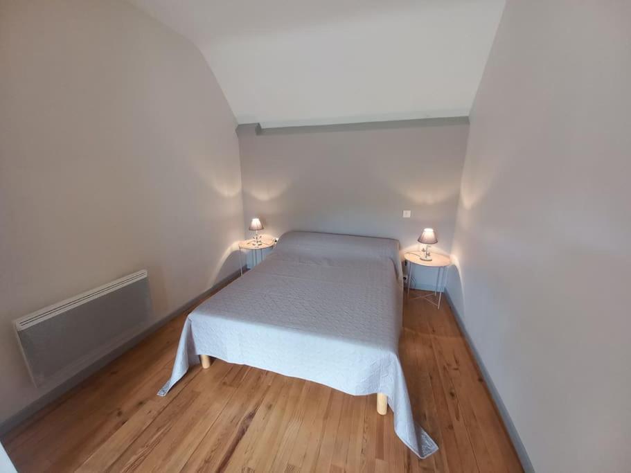 Adé Maison Avec Jardin מראה חיצוני תמונה